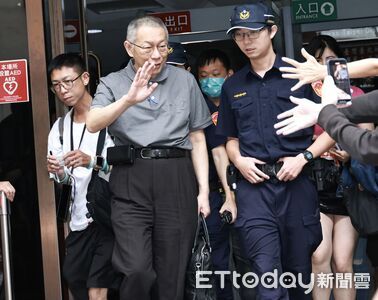 艱苦的日子裡有你們！　柯文哲致謝3委任律師：讓我看到了希望