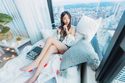 獨／鄧佳華前女友簡簡被指跟瑋哥雙腿交纏　嚴正否認「彼此難免沒有顧忌」