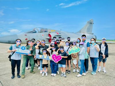 竹市府攜手空軍新竹基地推職業參訪　鼓勵青年役起發光