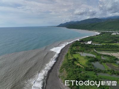 墾丁海洋出現黃泥水「慘變陰陽海」 業者一片哀號:救救我們