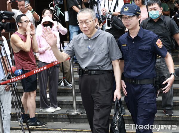 ▲▼ 台北地院審理京華城案柯文哲交保首出庭   。（圖／記者黃克翔攝）