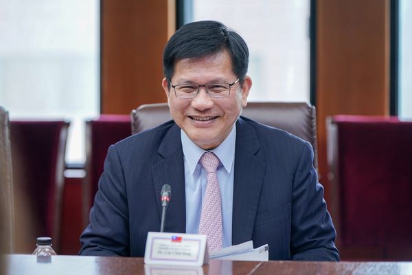 ▲▼外交部長林佳龍歡迎「法國-非洲基金會」青年領袖代表團訪團。（圖／翻攝自Facebook／林佳龍）