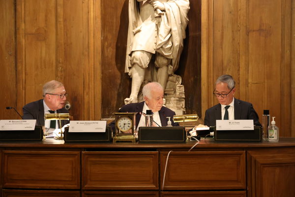 ▲▼「第28屆台法文化獎頒獎典禮」，鐵胡萬、蔡博丞獲獎。文化部長李遠首度出席主持，並簽署續約協議。（圖／文化部）