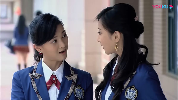 ▲▼大陸女星與富商男友涉嫌內線交易被上銬逮捕，網友挖出女星是《一起來看流星雨》的楚軼男。（圖／翻攝自微博）