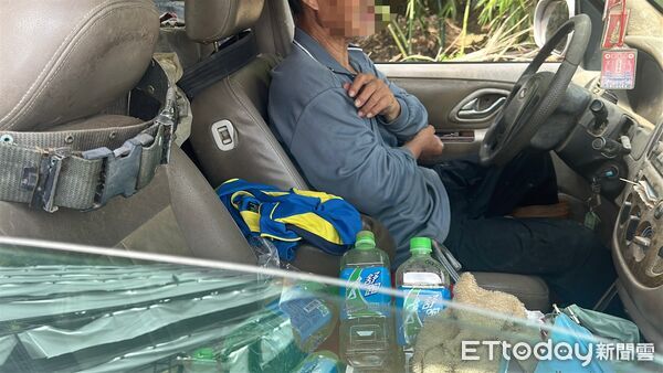 ▲獨／死無全屍！台中男打母又遇刺殺　野狗啃掉遺體腳趾...伴屍不肯走。（圖／記者許權毅攝）