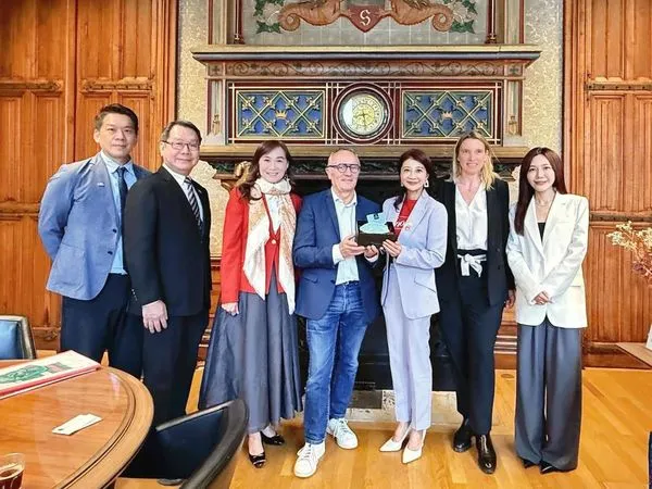 ▲▼台灣法國國會友好協會會長林楚茵、台灣瑞士國會友好協會會長林宜瑾、歐洲議會友好協會會長吳沛憶以及黨籍立委沈發惠、李柏毅共同組團，4日起赴歐進行國會外交。（圖／翻攝自Facebook／林楚茵臉書）