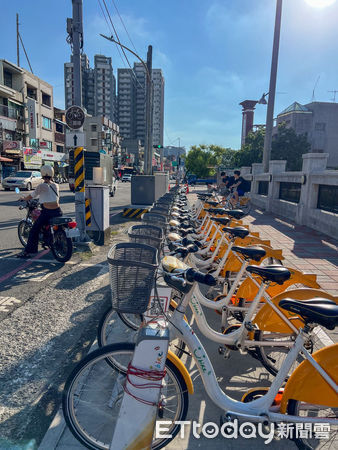 ▲台南YouBike 2.0騎乘人次突破1,000萬，交通局與微笑單車持續擴增站點與車輛。（記者林東良翻攝，下同）