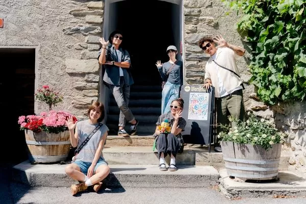 ▲《嗨！營業中》第六季驚喜開拍！首集直接飛往瑞士拍攝，左起莎莎、姚元浩、吳映潔、白安、郭泓志。（圖／好看娛樂）