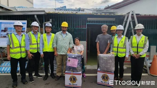 ▲▼雲嘉南災後復原前進指揮所指出，民間營造廠振勝營造、新宏興營造認養身障及中低老收入戶民宅修復工程。（圖／行政院提供）