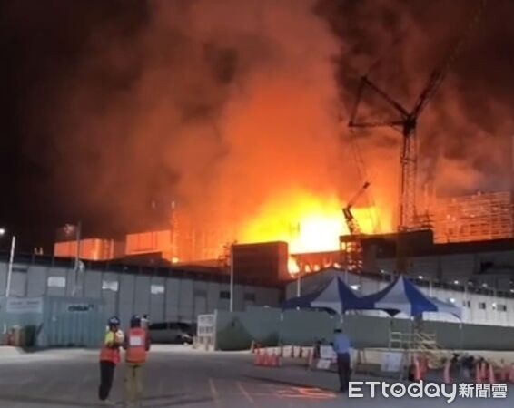 ▲▼興達電廠火球吞廠。（圖／民眾提供）