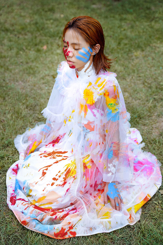 ▲▼洪佩瑜〈不佔地方〉。（圖／何樂音樂提供）