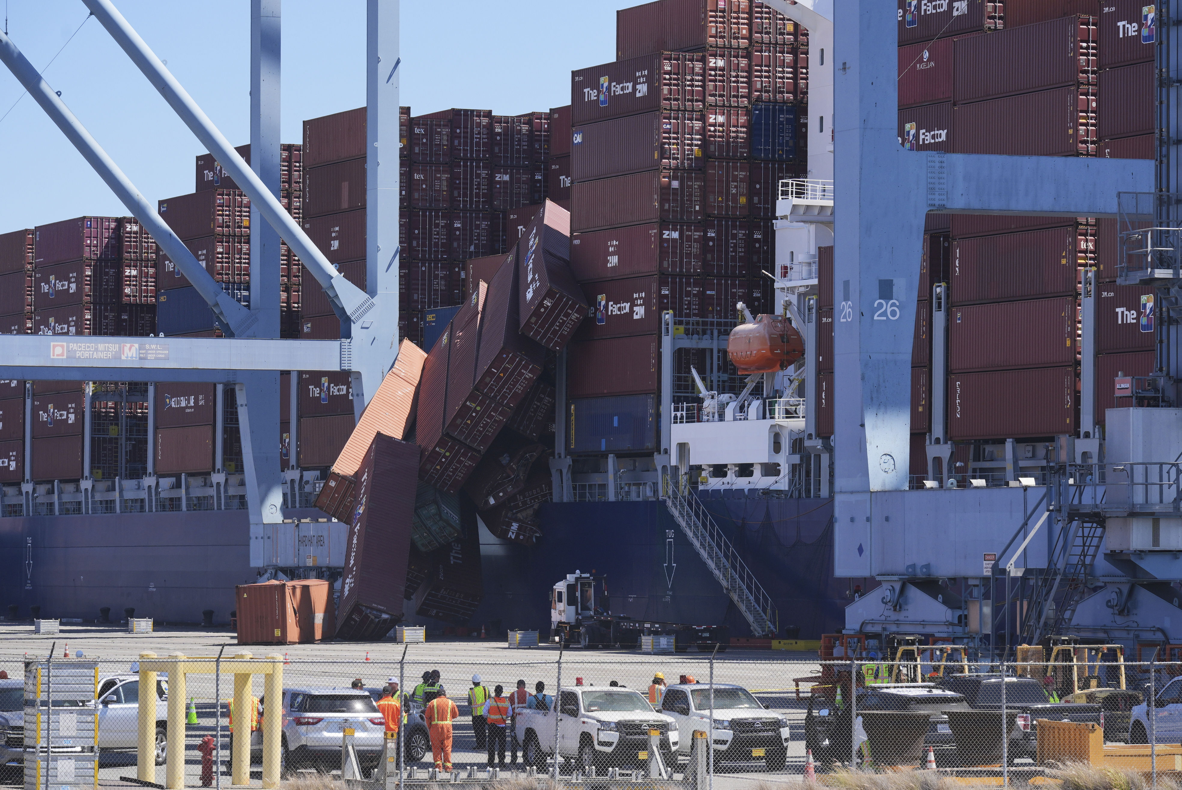 ▲▼美西最繁忙港口之一長灘港，發生貨櫃傾覆的意外。（圖／達志影像／美聯社）