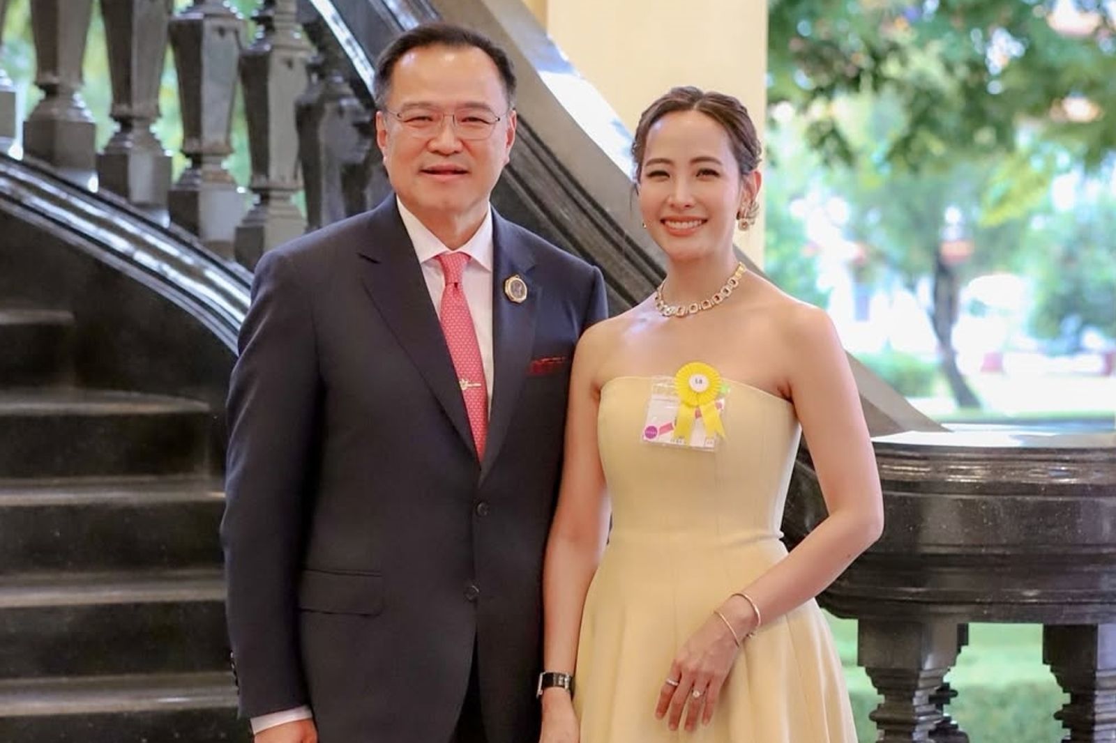 泰新總理申報財產高達39億！離婚2次再娶小20歲女神　男模級帥兒曝光