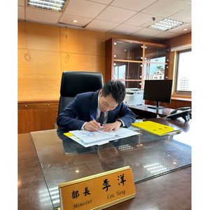 李洋分享「部長的第一份公文」　選手服入鏡落實每天運動30分鐘