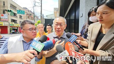 來給父親上個香 柯文哲感傷:父親過世時都在獄中