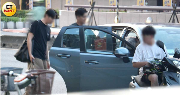 陽光鮮肉1／小禎疑迎戀情甜笑藏不住　高帥男伴「激似大谷翔平」