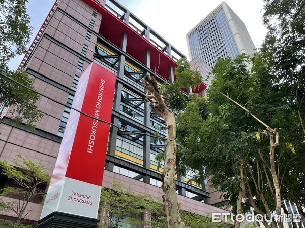 ▲▼新光氣爆過後7月，今天首次開放6樓廠商進貨。（圖／記者鄧木卿攝）