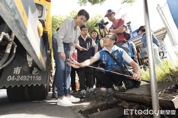 ▲南投縣長許淑華日前視察南投市道路排水清淤、加強防汛整備。（圖／南投縣政府提供）