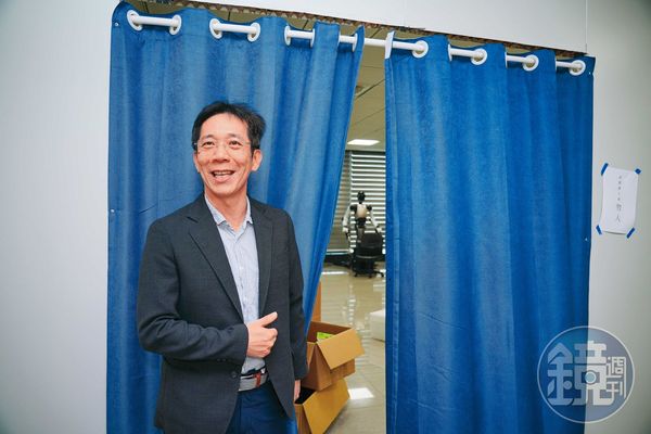 達明機器人營運長黃識忠接受本刊專訪，並介紹達明的祕密實驗室。