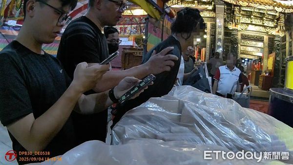 ▲▼大膽車手竟然選在鎮瀾宮面交，首次出任務即被壓制。（圖／民眾提供，下同）