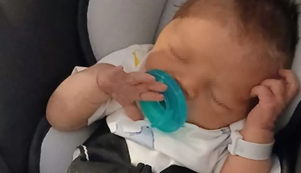 出生才一星期　男嬰在家被「哈士奇比特混種犬」殘忍咬死。（圖／翻攝自Myers Funeral Home）