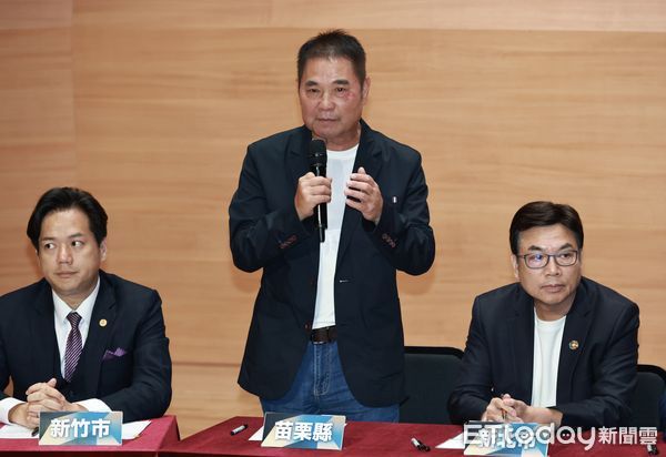 ▲▼ 財劃法大出包　【十五縣市站出來！捍衛地方補助】記者會 -鍾東錦。（圖／記者黃克翔攝）