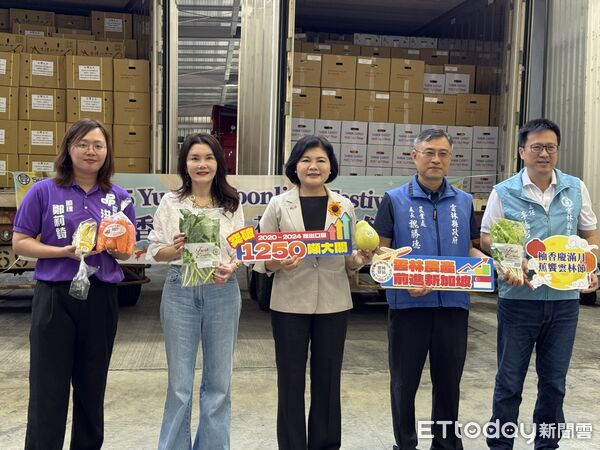 ▲雲林盛產的斗六文旦與莿桐香蕉啟航新加坡，中秋佳節前夕飄洋過海，傳遞團圓共享的象徵意義。（圖／記者游瓊華翻攝）