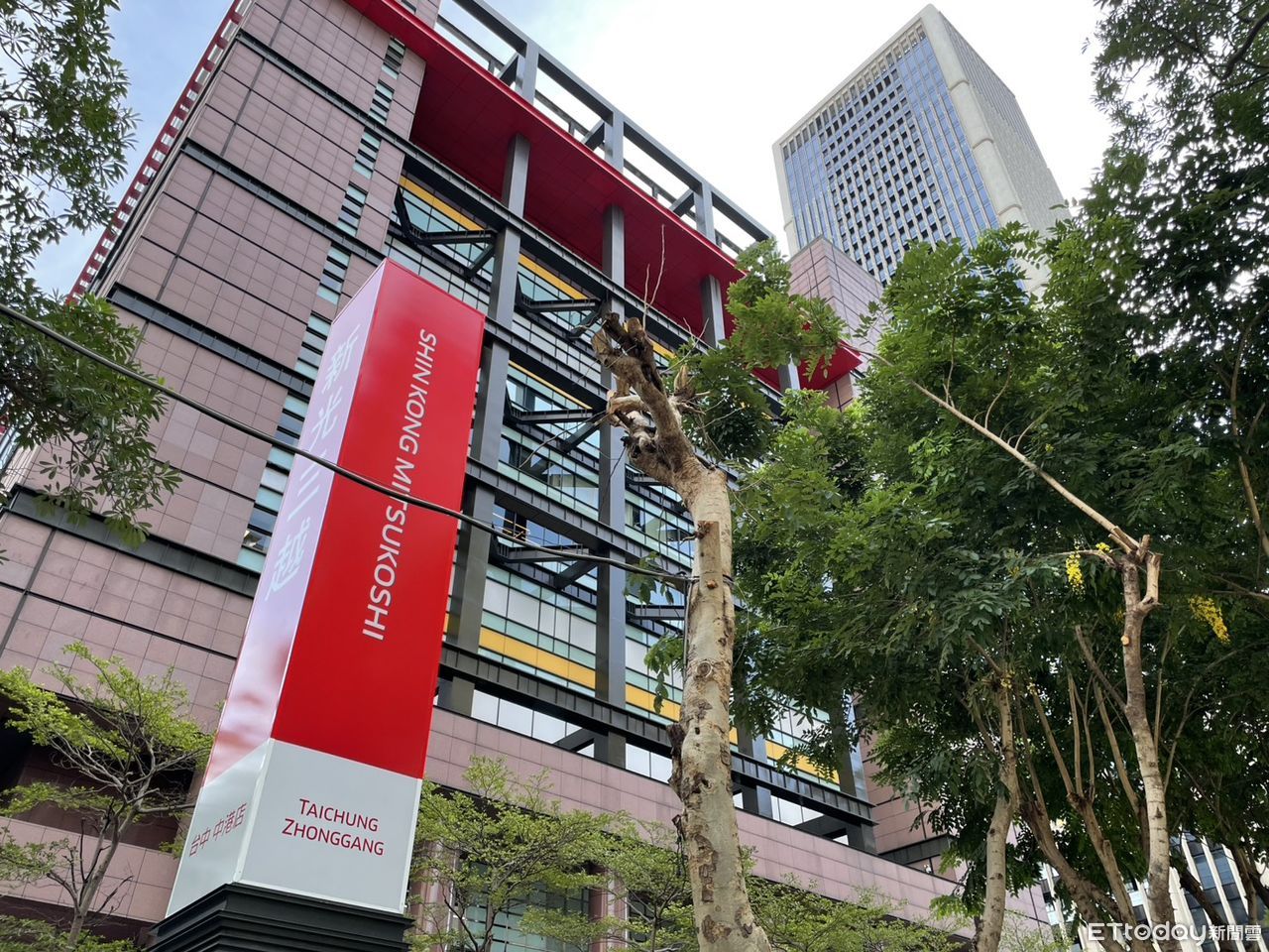 氣爆210天！台中新光三越開放婦幼、玩具廠商進貨　力拚9／27復業