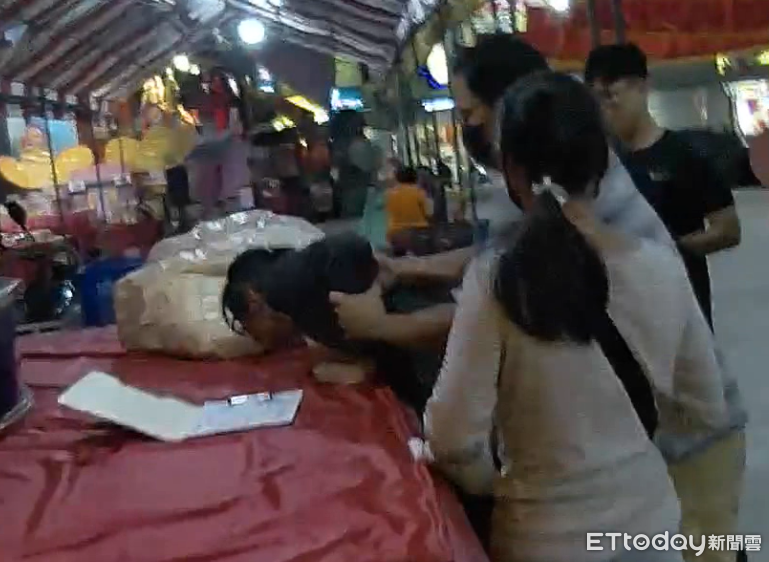 台中婦遭騙340萬詐團不放手　白目車手挑鎮瀾宮面交狼狽落網