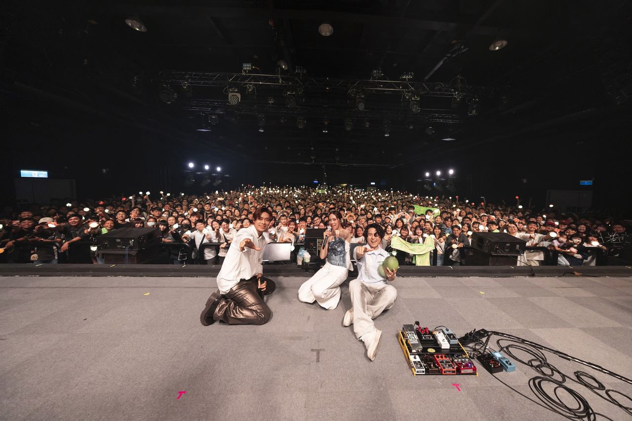 ▲▼告五人哲謙開心慶生。（圖／相信音樂提供）