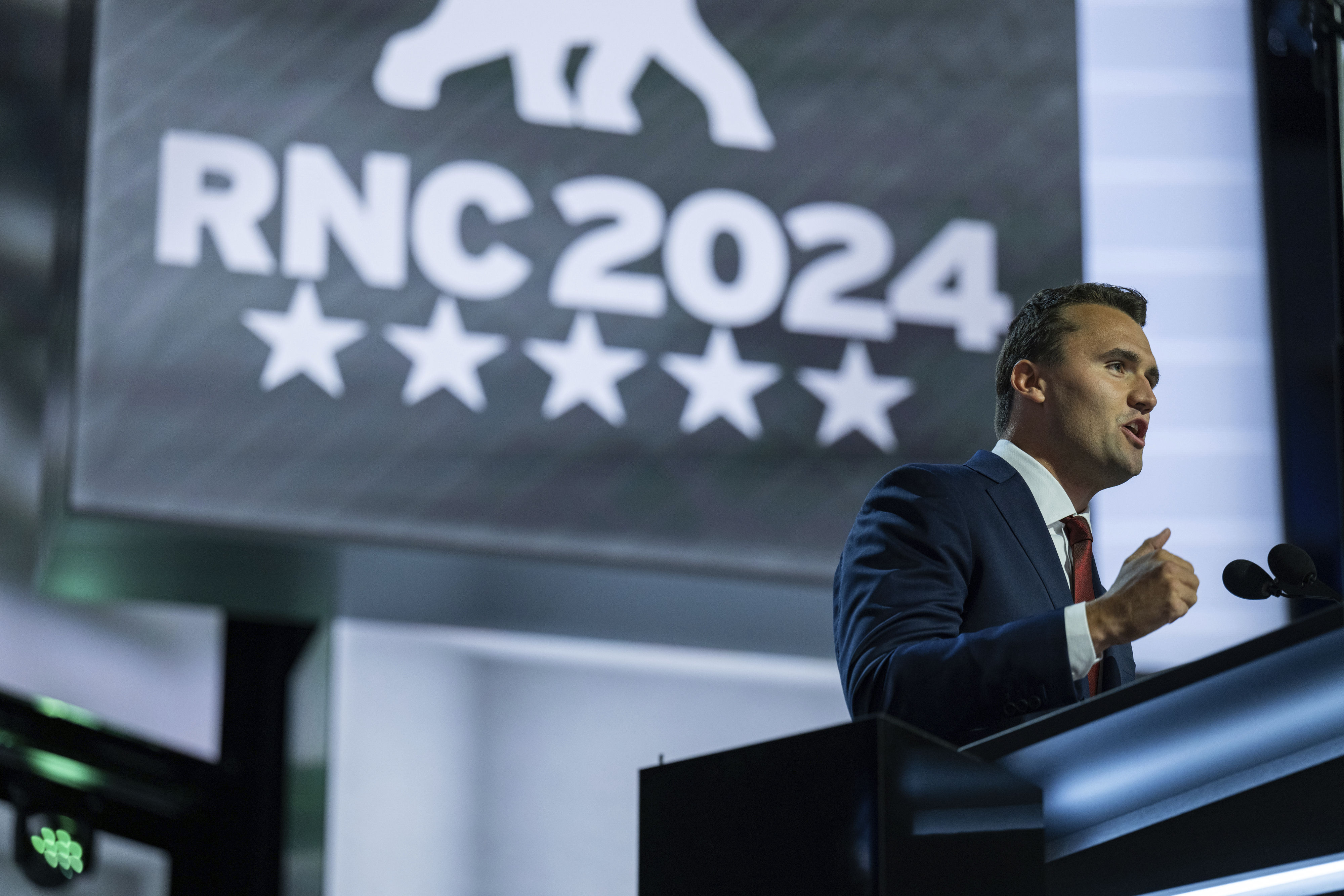 ▲▼非營利組織「美國轉折點」執行長柯克在猶他州的校園演說時慘遭槍手擊斃。(圖/達志影像/美聯社)