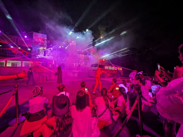 ▲六福村今年推出全新《墓碑鎮-芮妮的舞會邀請》。（圖／業者提供）