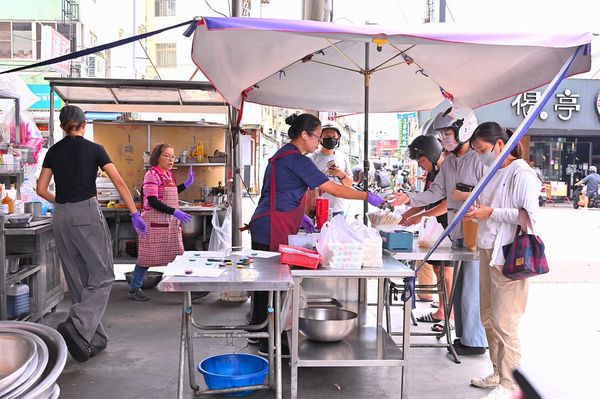 ▲▼原味鴨肉飯。（圖／部落客橘子狗愛吃糖授權提供）