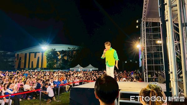 ▲各普渡區準備超過4千桌普渡供品，澎湃祭品款待好兄弟，場面盛大壯觀。（圖／記者游瓊華翻攝）