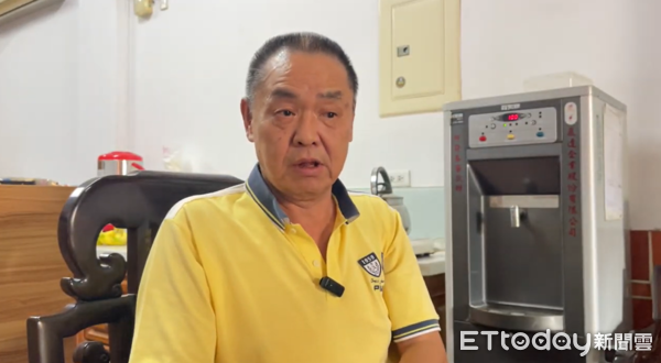 ▲▼             嘉義新港奉天宮爆發糾紛，董事當街遭另名董事的孫子毆打。（圖／記者翁伊森翻攝，下同）