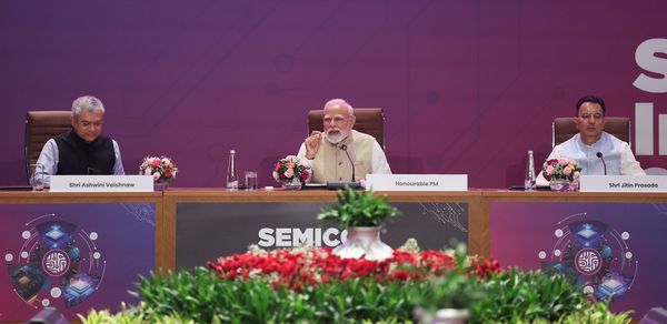▲Semicon India！印度力拚半導體自主化　7.6兆盧比打造全球新供應鏈樞紐。（圖／翻攝自X／莫迪）