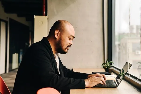 ▲▼《鬼才之道》編劇蔡坤霖。（圖／翻攝臉書／蔡坤霖）