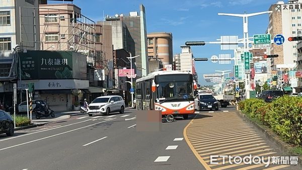 ▲嘉義市死亡車禍，腳踏車女騎士遭公車輾斃 。（圖／民眾提供，下同）