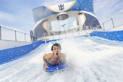 從海龍宮到外太空　海洋光譜號比樂園更狂更好玩