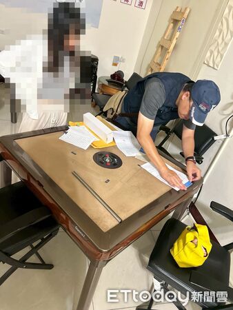 ▲▼金門縣警方日前於金寧鄉破獲一處職業賭場             。（圖／記者林名揚翻攝）