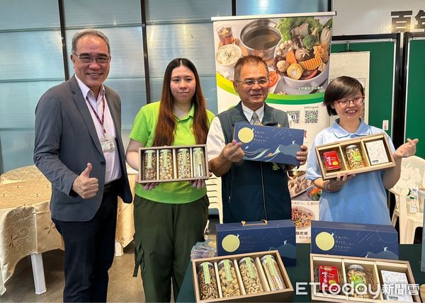 ▲台南市勞工局舉辦「集愛中秋－蛇耀溫情庇護禮」記者會，現場熱鬧揭開禮盒行銷序幕。（記者林東良翻攝，下同）