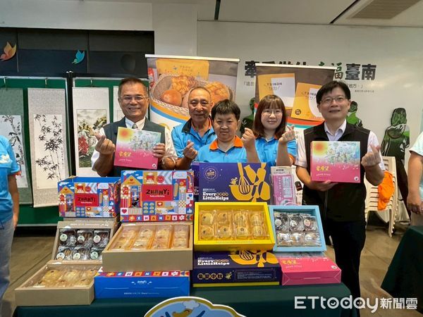 ▲台南市勞工局舉辦「集愛中秋－蛇耀溫情庇護禮」記者會，現場熱鬧揭開禮盒行銷序幕。（記者林東良翻攝，下同）