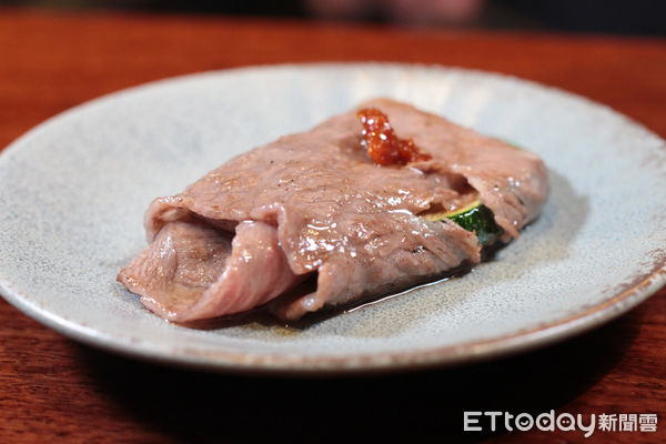 ▲侍燒肉9/23首度對外開放預約　吃得到38個月正宗松阪牛。（圖／記者黃士原攝）