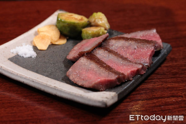 ▲侍燒肉9/23首度對外開放預約　吃得到38個月正宗松阪牛。（圖／記者黃士原攝）