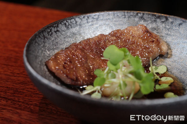 ▲侍燒肉9/23首度對外開放預約　吃得到38個月正宗松阪牛。（圖／記者黃士原攝）