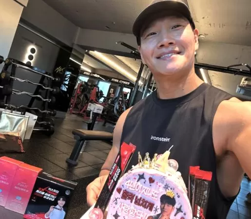 ▲▼金鐘國閃婚。（圖／翻攝自金鐘國、金甲鎮IG）