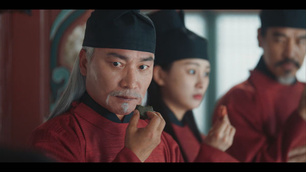 ▲▼ 《暴君》中文配音嘲笑演員發音：完全是稀爛！　對話外流韓網怒了。（圖／翻攝自Netflix、theqoo）