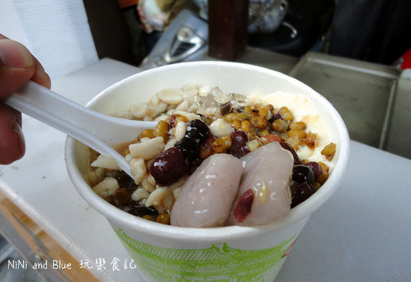 ▲▼民生路無名豆花。（圖／部落客NINI AND BLUE 玩樂食記授權提供）