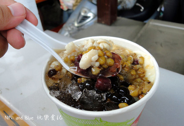 ▲▼民生路無名豆花。（圖／部落客NINI AND BLUE 玩樂食記授權提供）