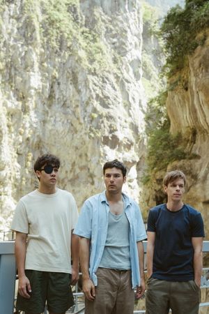 ▲鳳小岳《陌路兄弟》為繼承遺產，半路認弟弟踏上一趟環島旅程。（圖／綺影發行提供）